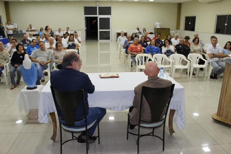 Estudo Bíblico Pe. Angelo e Pe. Walmir